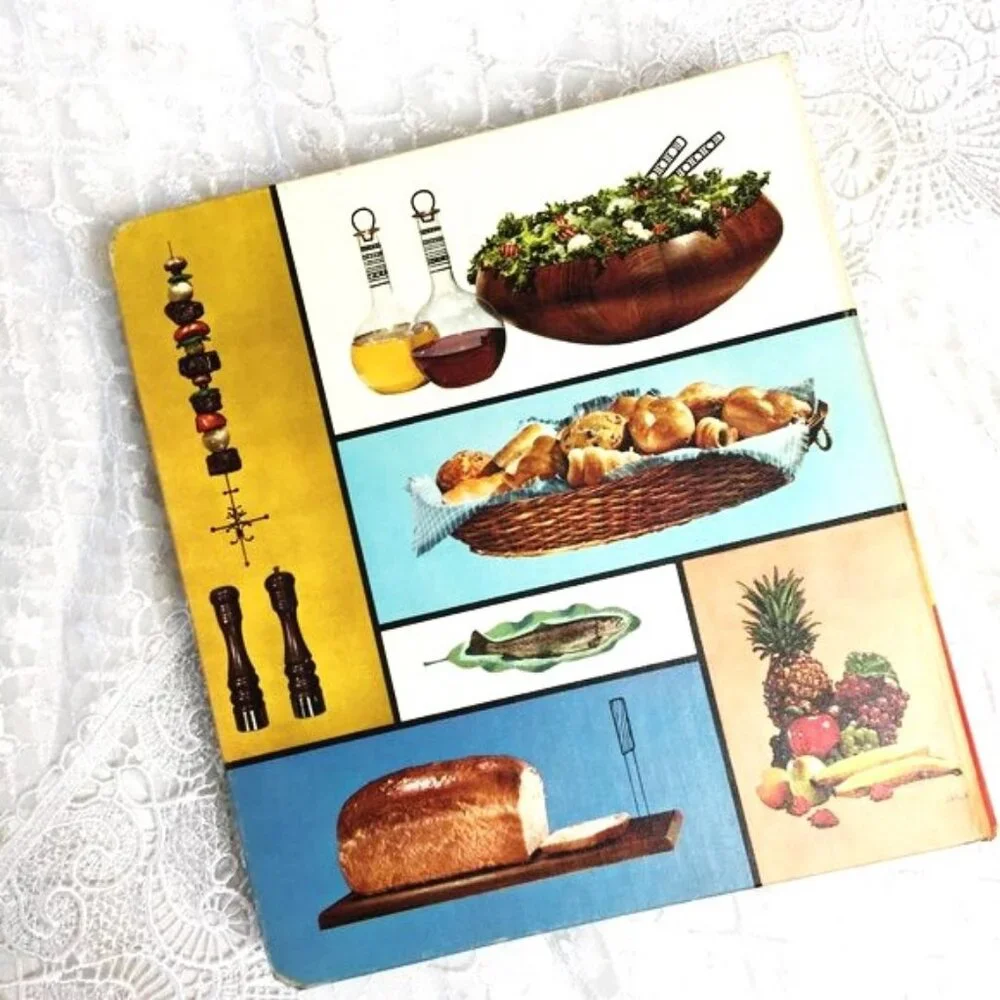 VTG Betty Crocker 1961 First Edition Classic Cookbook Picture Binder
